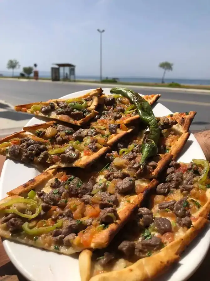 Karacasu Pide Garden  - İzmir Mekan Rehberi