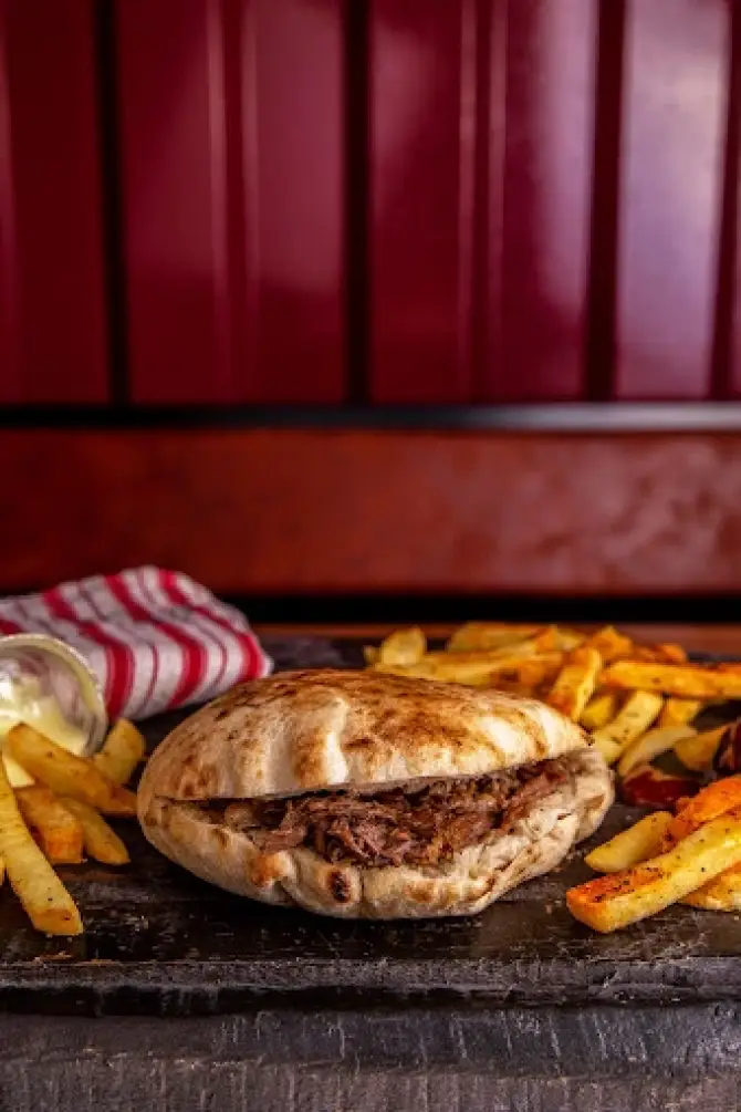 Ohannes Burger & Pub Bostanlı - İzmir Mekan Rehberi