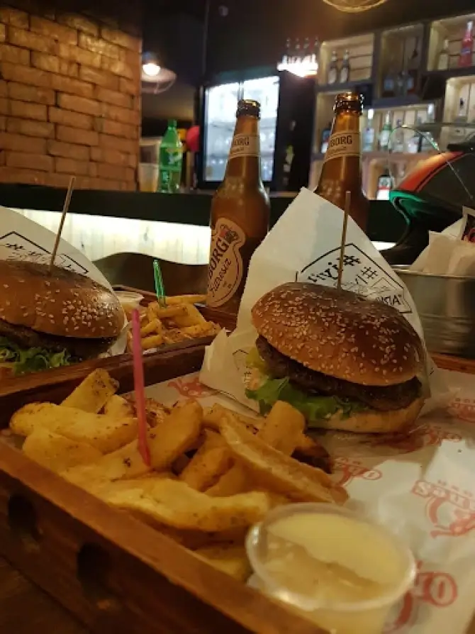 Ohannes Burger & Pub Bostanlı - İzmir Mekan Rehberi
