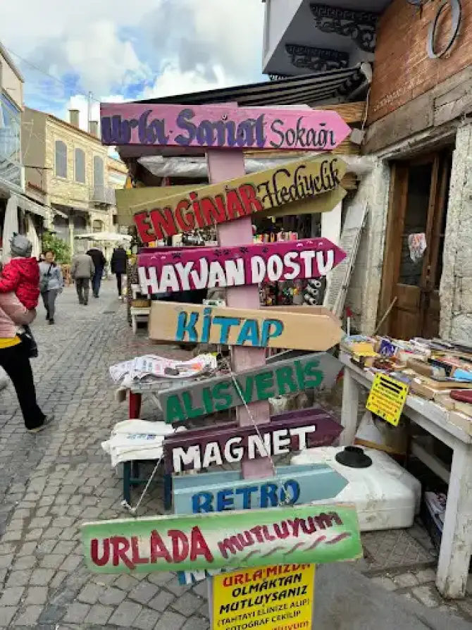 Urla Sanat Sokağı - İzmir Mekan Rehberi