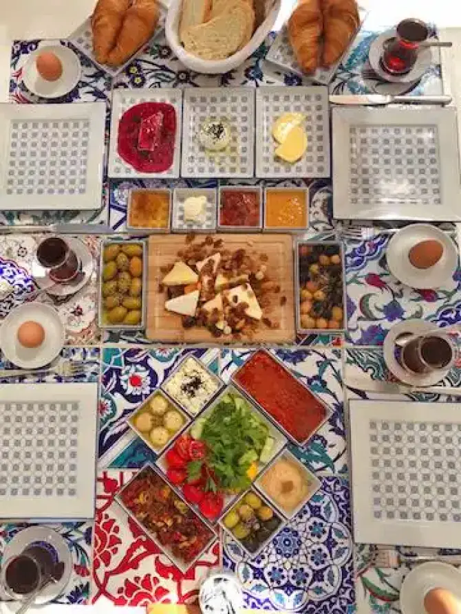 Zeytinli Köşk - İzmir Mekan Rehberi