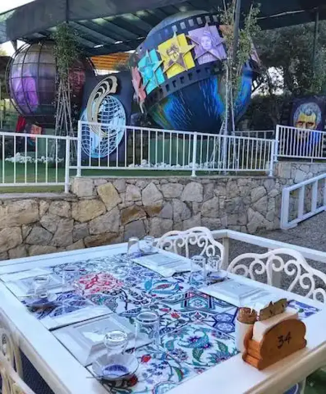 Zeytinli Köşk - İzmir Mekan Rehberi