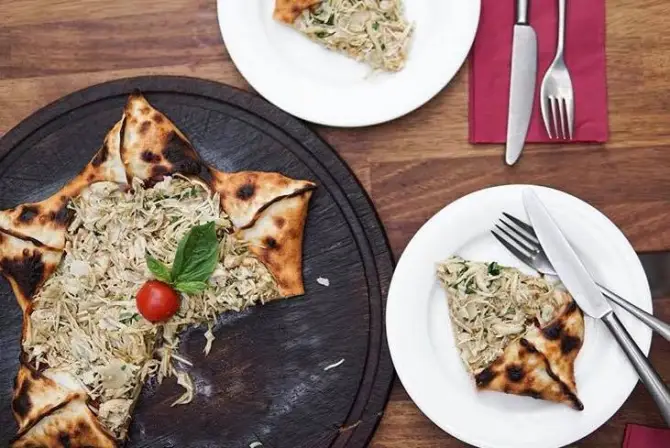 Baci Gastro Bar - İzmir Mekan Rehberi