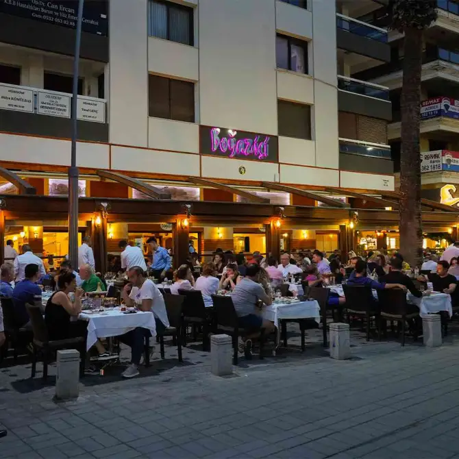 Boğaziçi Restaurant Bostanlı - İzmir Mekan Rehberi