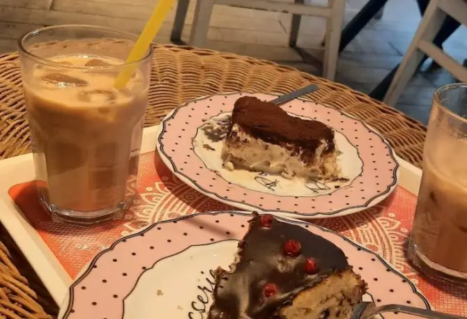 Cafe Descanso Karataş - İzmir Mekan Rehberi