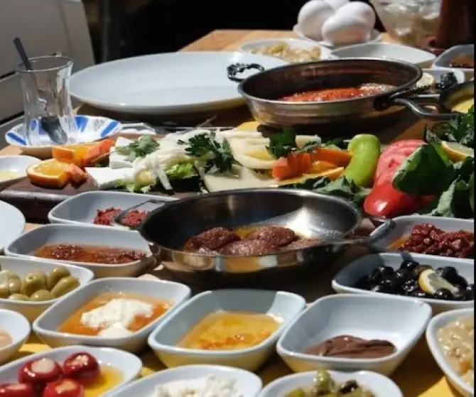 Değirmen Park Cafe Manisa - İzmir Mekan Rehberi