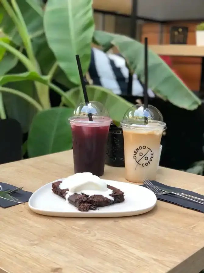 Diendo Coffee & Bakery - İzmir Mekan Rehberi