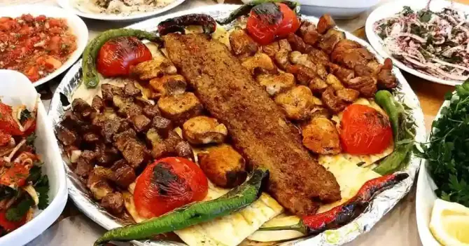 Adanadayım - İzmir Mekan Rehberi