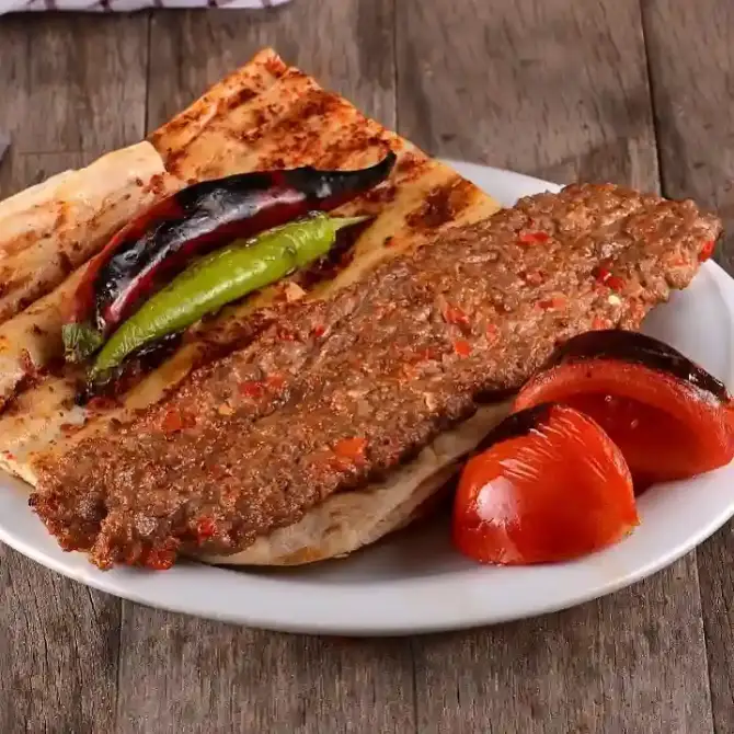 Adanadayım - İzmir Mekan Rehberi