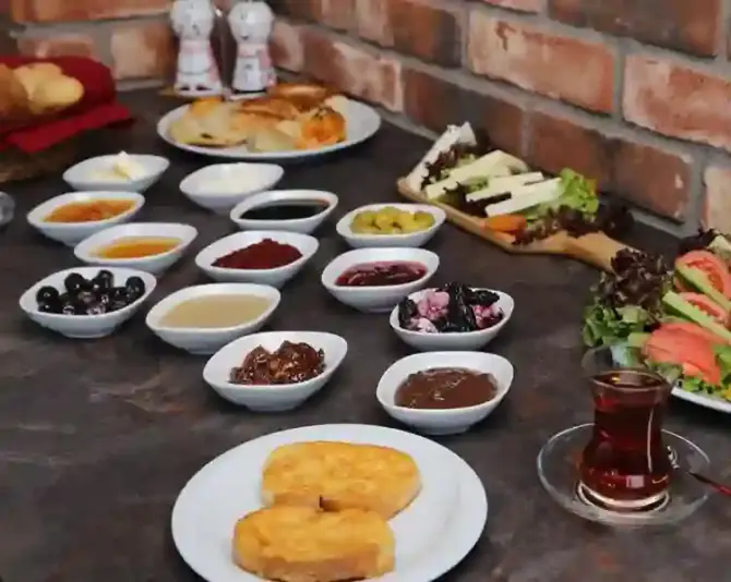 Bill's Food & Drink - İzmir Mekan Rehberi