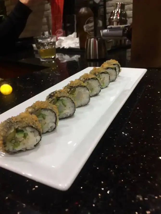 Bistronomi Asian & Sushi Bar - İzmir Mekan Rehberi