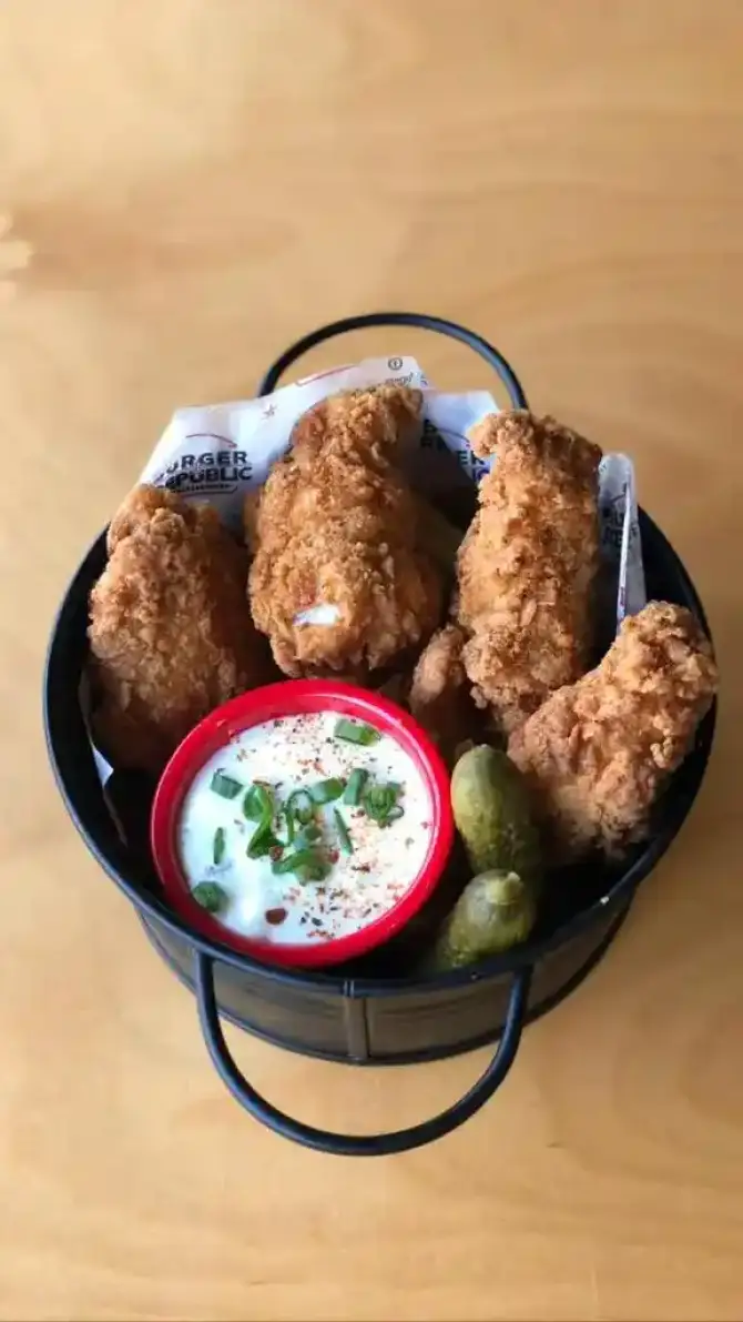 Burger Republic Yeni Foça - İzmir Mekan Rehberi