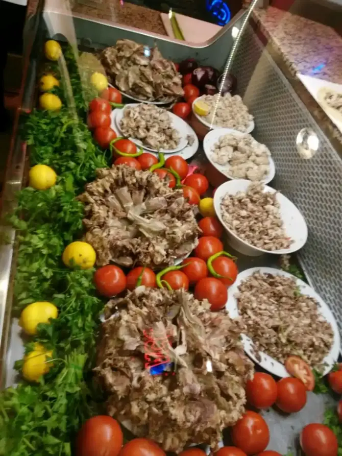 Söğüşçü Aco Bornova - İzmir Mekan Rehberi