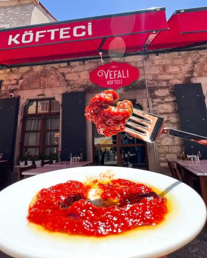 Vefalı Köfteci Urla - İzmir Mekan Rehberi