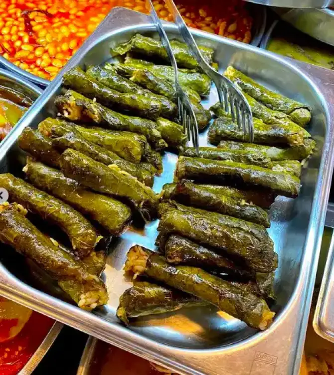 Lokanta Kritikos - İzmir Mekan Rehberi