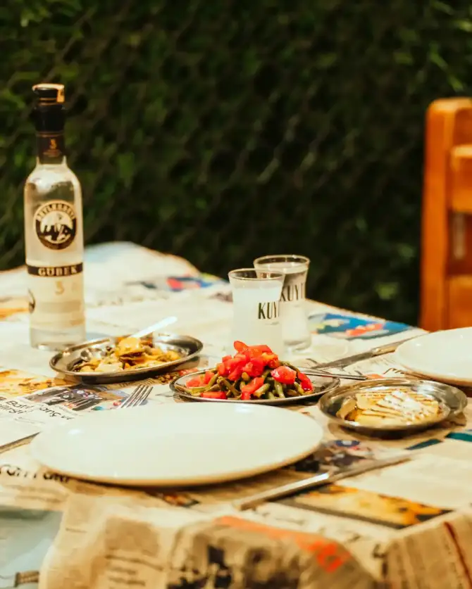 Kuytu 1960 - İzmir Mekan Rehberi