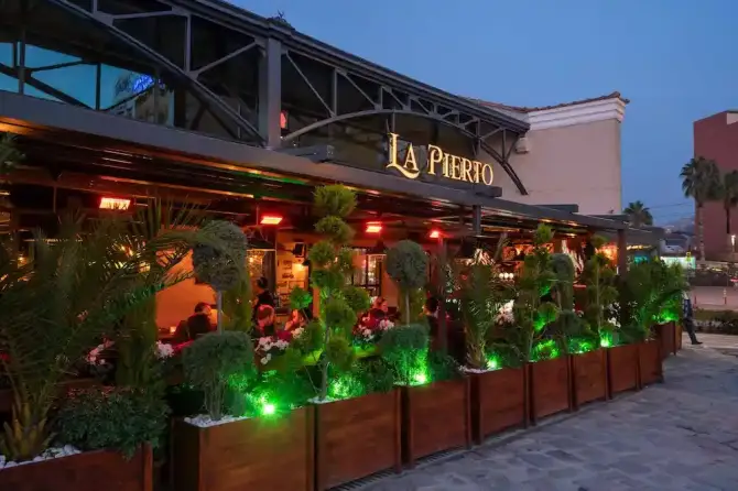 La Pierto Pub & Restaurant - İzmir Mekan Rehberi
