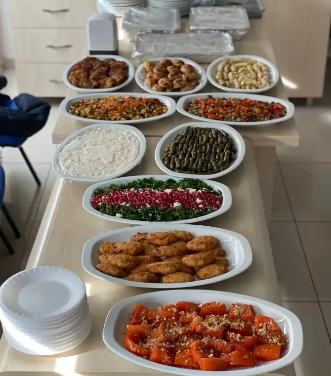 Lezize Ev Yemekleri - İzmir Mekan Rehberi