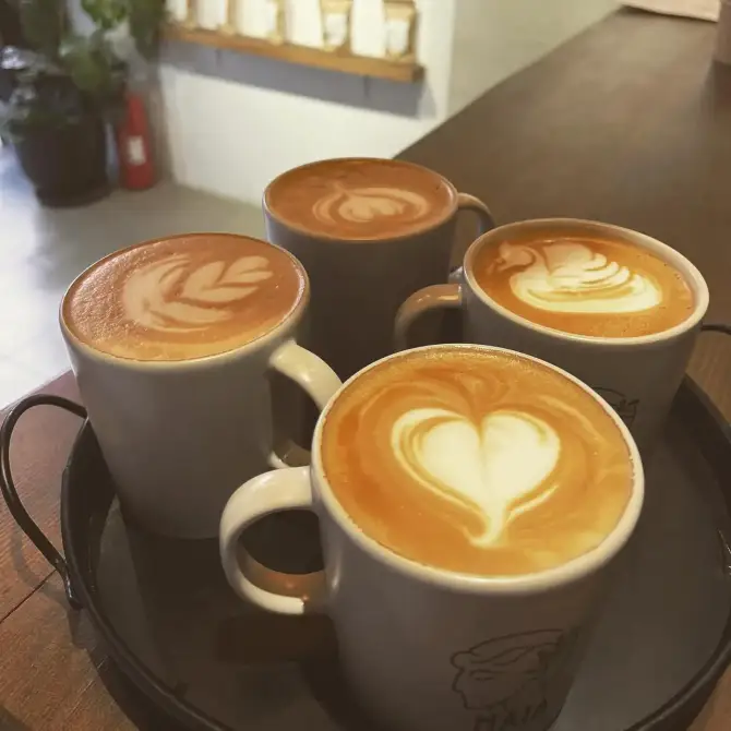 Maia Coffee House - İzmir Mekan Rehberi