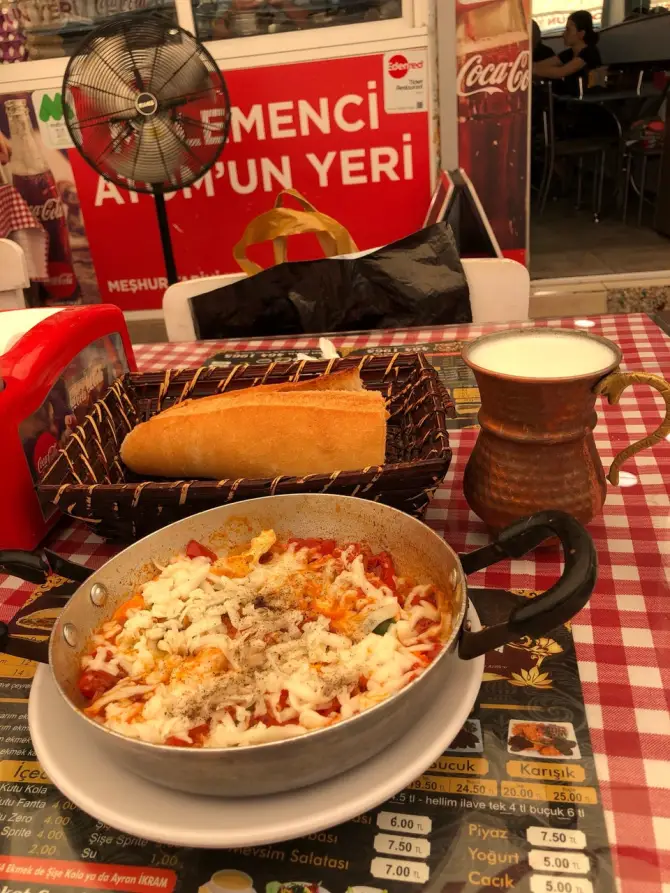 Menemenci Atom'un Yeri - İzmir Mekan Rehberi