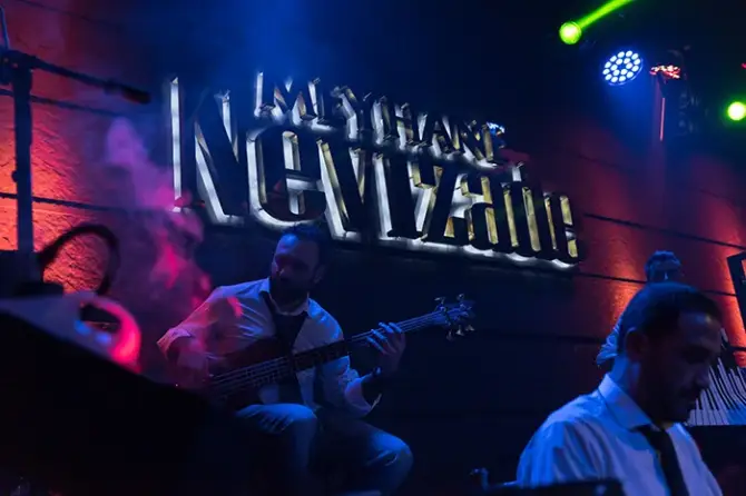 Meyhane Nevizade - İzmir Mekan Rehberi