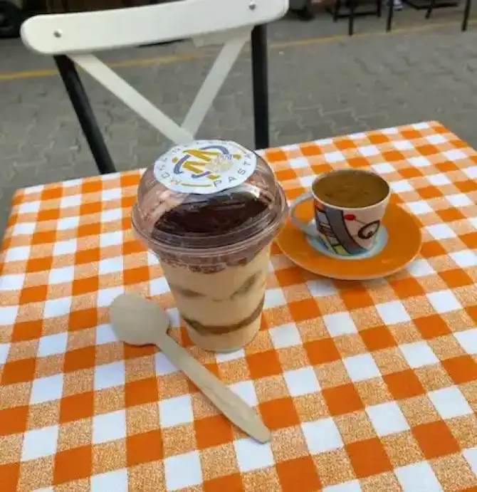 Mona Della Pasta - İzmir Mekan Rehberi