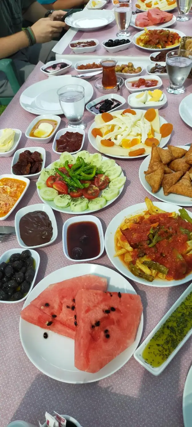 Pia Restaurant - İzmir Mekan Rehberi