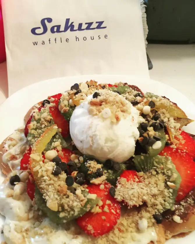 Sakızz Waffle House - İzmir Mekan Rehberi