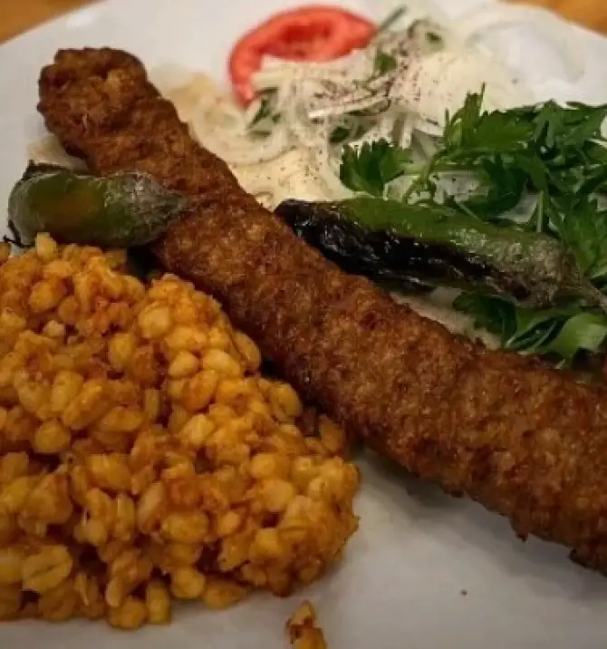 Urfa Ocakbaşı Karabağlar - İzmir Mekan Rehberi