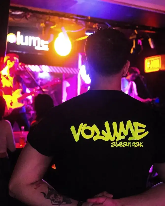 Volume Alsancak - İzmir Mekan Rehberi